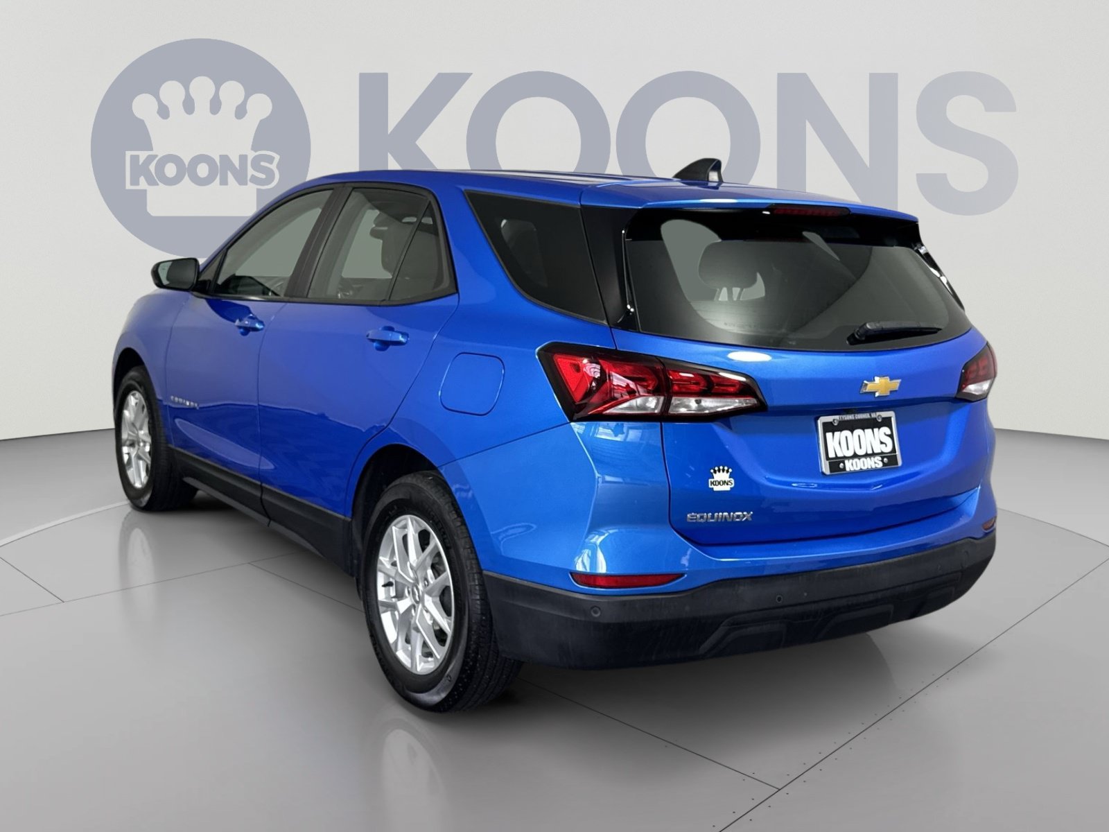 Used 2024 Chevrolet Equinox LS w/ Driver Confidence II Package FWD image 4