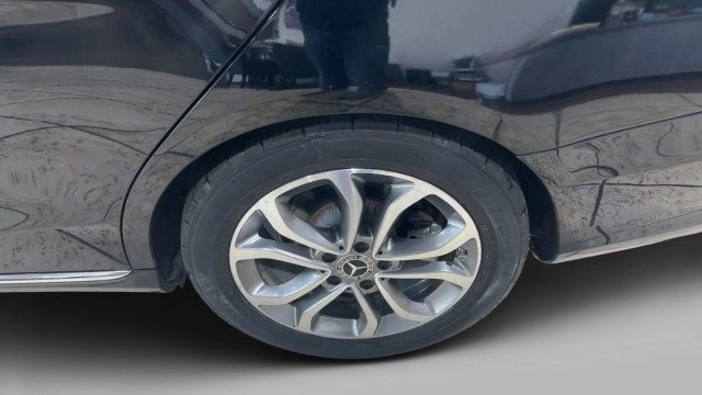Used 2018 Mercedes-Benz C 300 Sedan image 22
