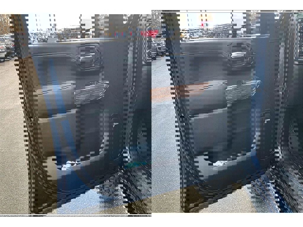 Used 2022 Chevrolet Silverado 3500 High Country w/ Z71 Off-Road Package image 25