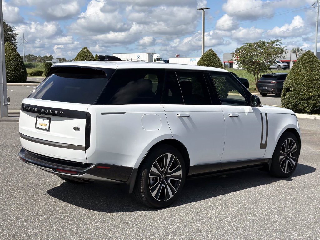 Used 2023 Land Rover Range Rover SE AWD/4WD image 5