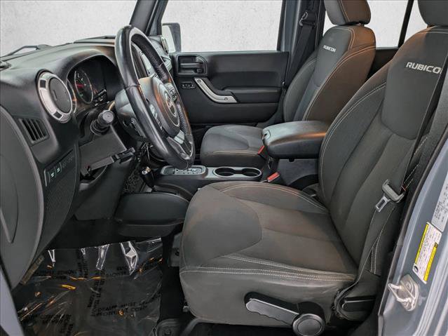 Used 2015 Jeep Wrangler Unlimited Rubicon image 13