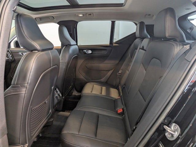 Used 2023 Volvo XC40 B5 Plus w/ Protection Package Premier image 23
