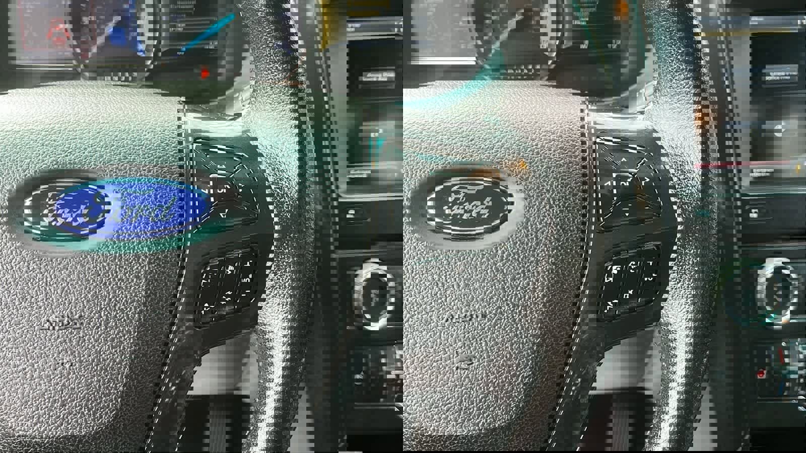 Used 2016 Ford Explorer XLT w/ Equipment Group 202A image 13