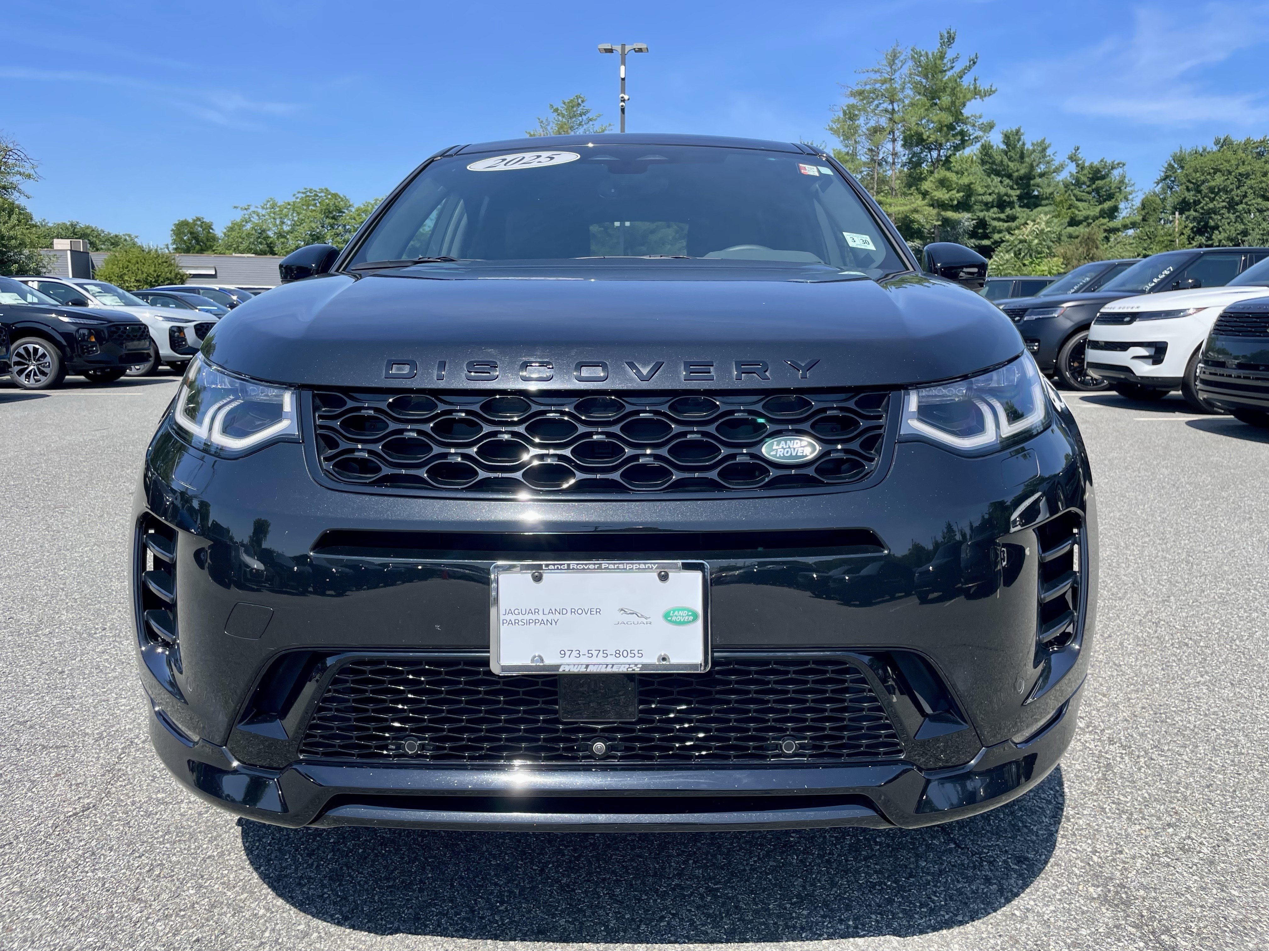 Certified 2025 Land Rover Discovery Sport Dynamic SE AWD/4WD image 2