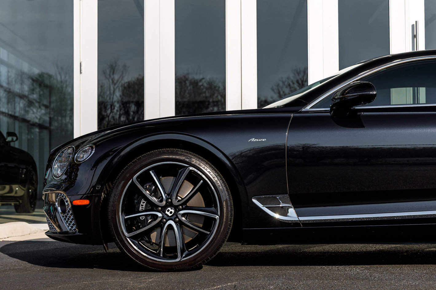 Used 2023 Bentley Continental GT Azure image 8