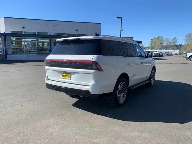 New 2026 Lincoln Navigator Premiere AWD/4WD image 9