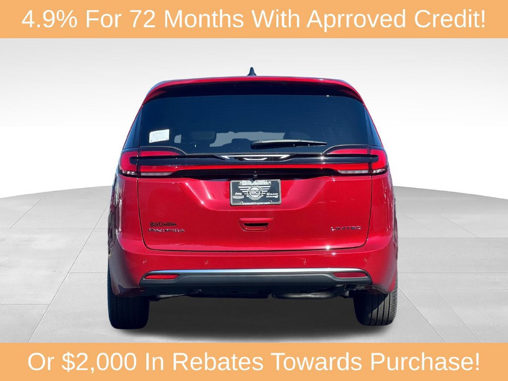New 2027 Chrysler Pacifica Limited FWD image 6