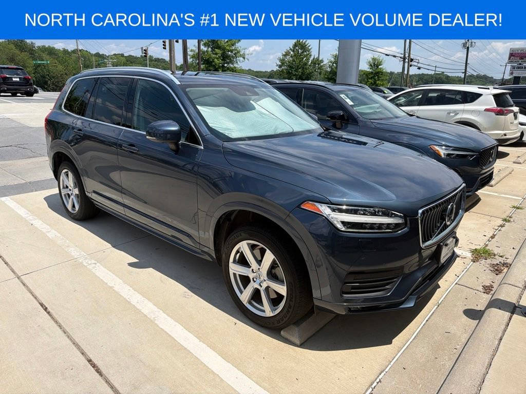 Used 2020 Volvo XC90 T6 Momentum AWD/4WD image 1