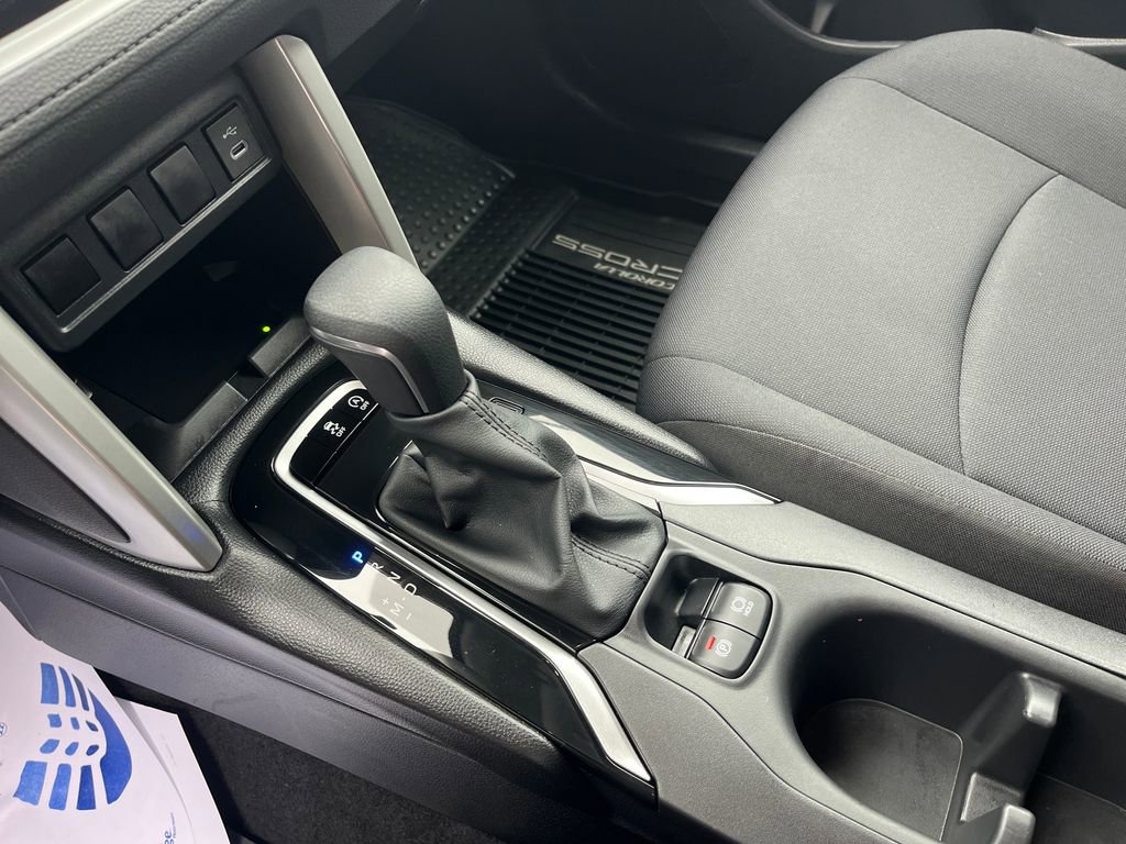 Certified 2024 Toyota Corolla Cross LE image 24