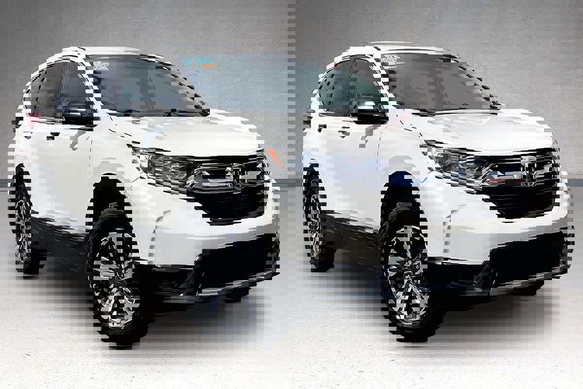 Used 2018 Honda CR-V LX image 2