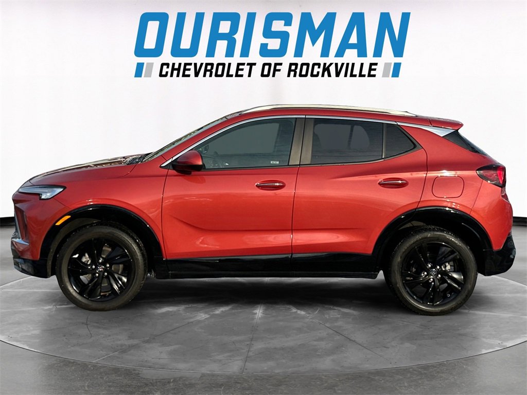 Used 2024 Buick Encore GX Sport Touring image 3