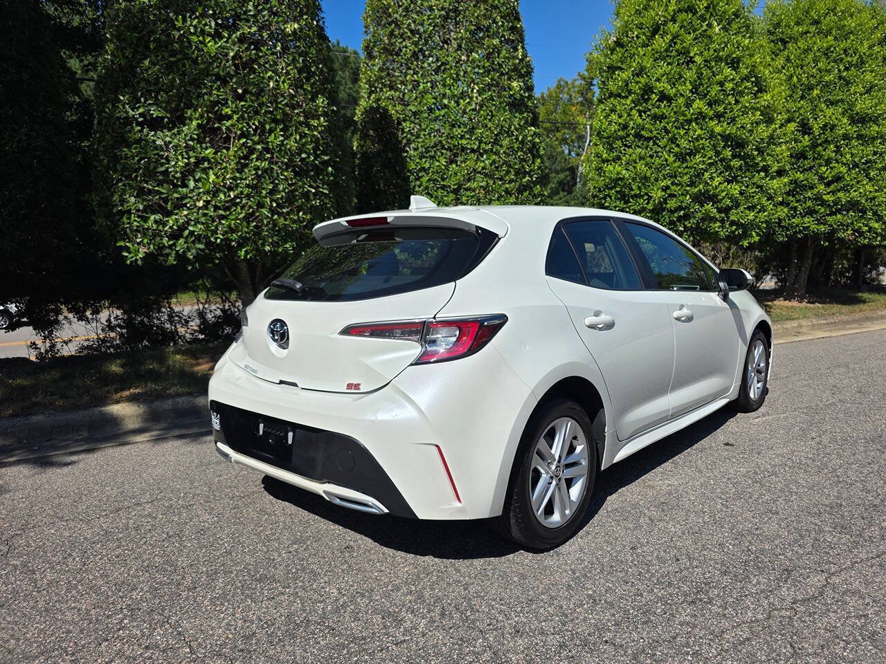 Used 2019 Toyota Corolla SE w/ SE Option Package FWD image 5