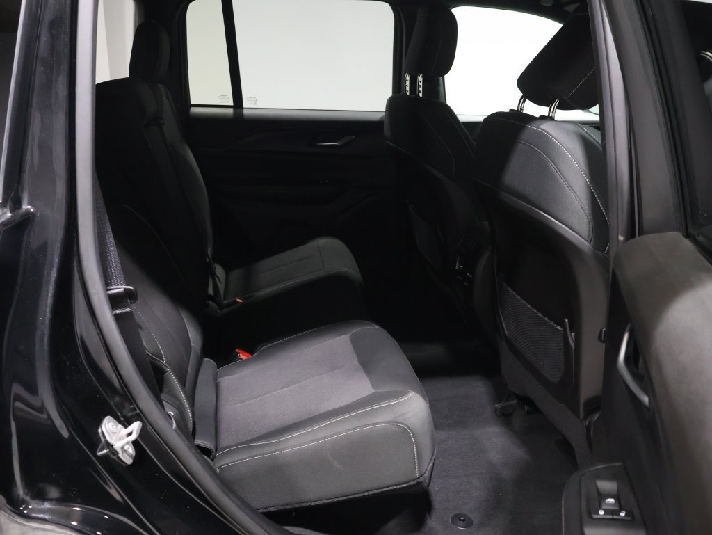 Used 2025 Jeep Grand Cherokee Laredo w/ Luxury Tech Group I AWD/4WD image 20