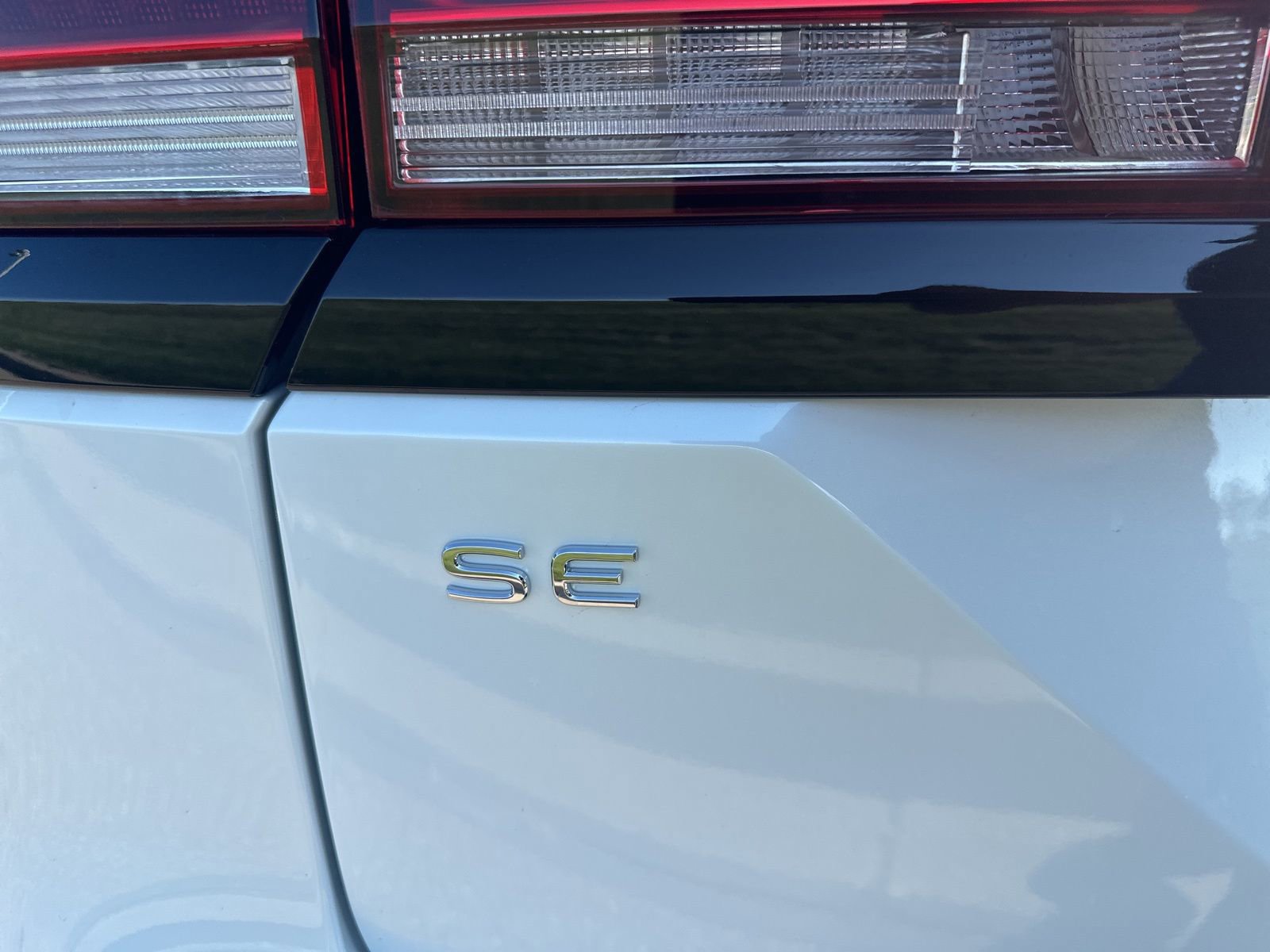 New 2026 Volkswagen Atlas Peak Edition image 7