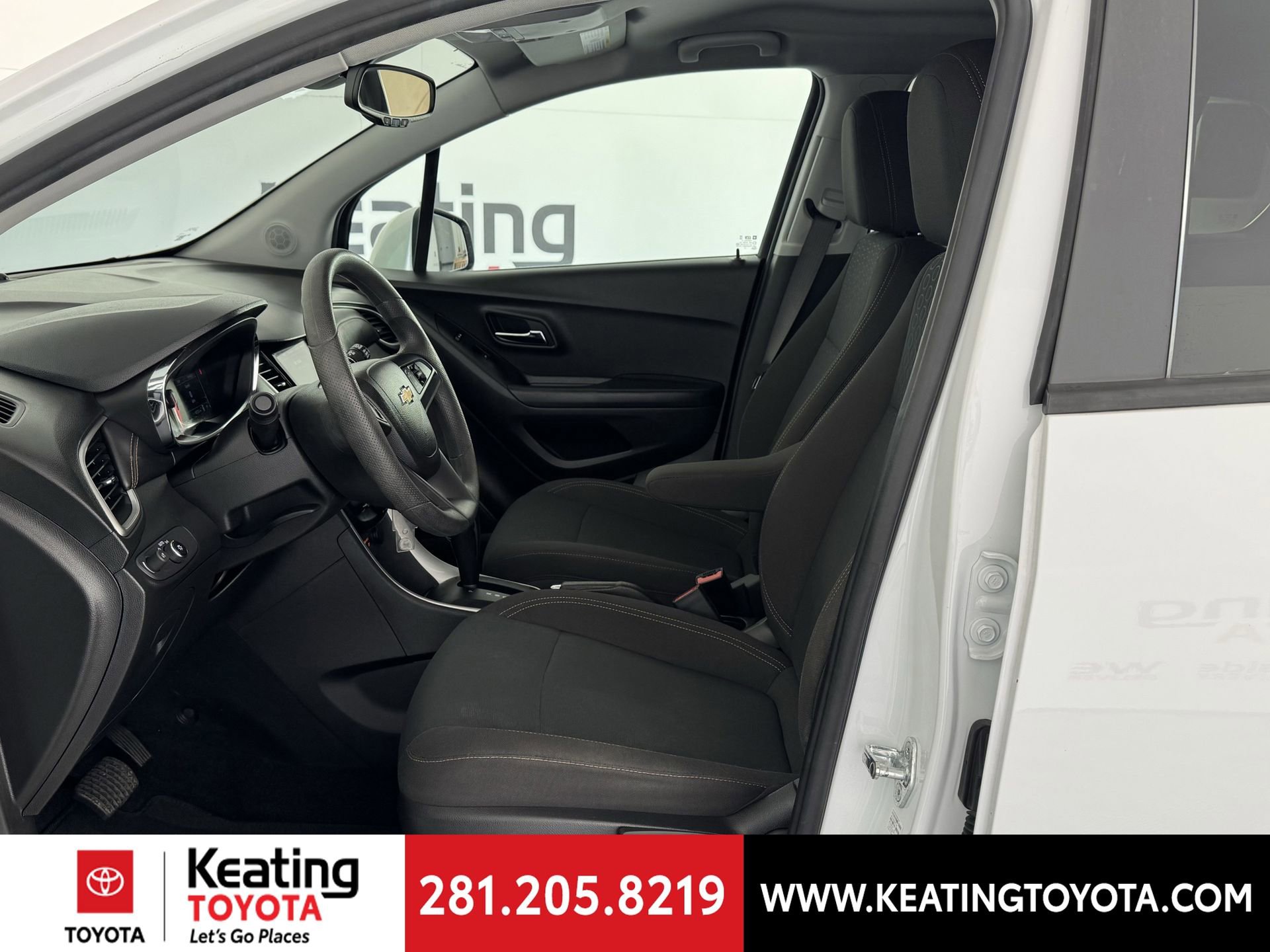 Used 2022 Chevrolet Trax LS w/ Tint and Cruise Package image 14