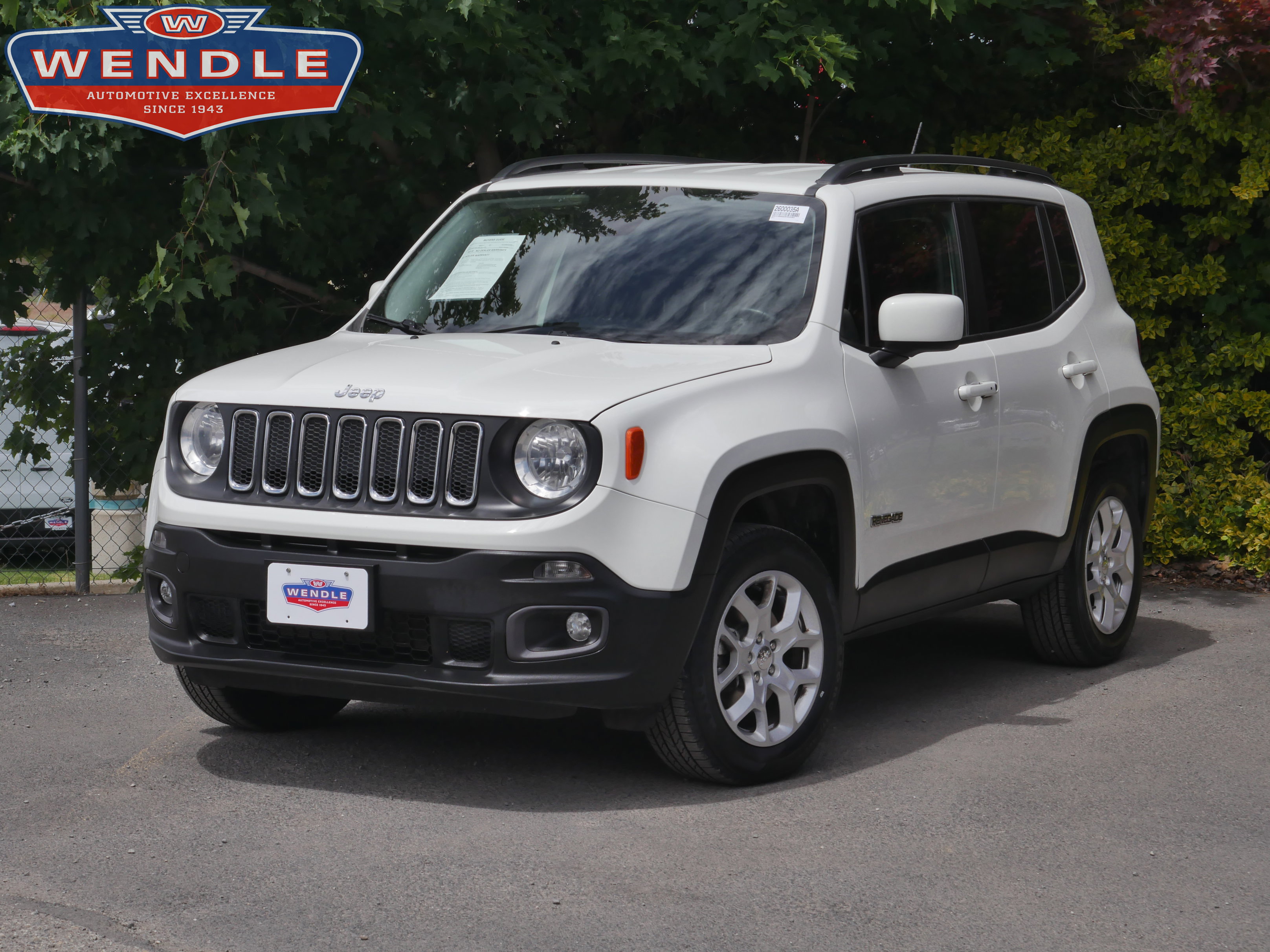 Used 2017 Jeep Renegade Latitude AWD/4WD image 1