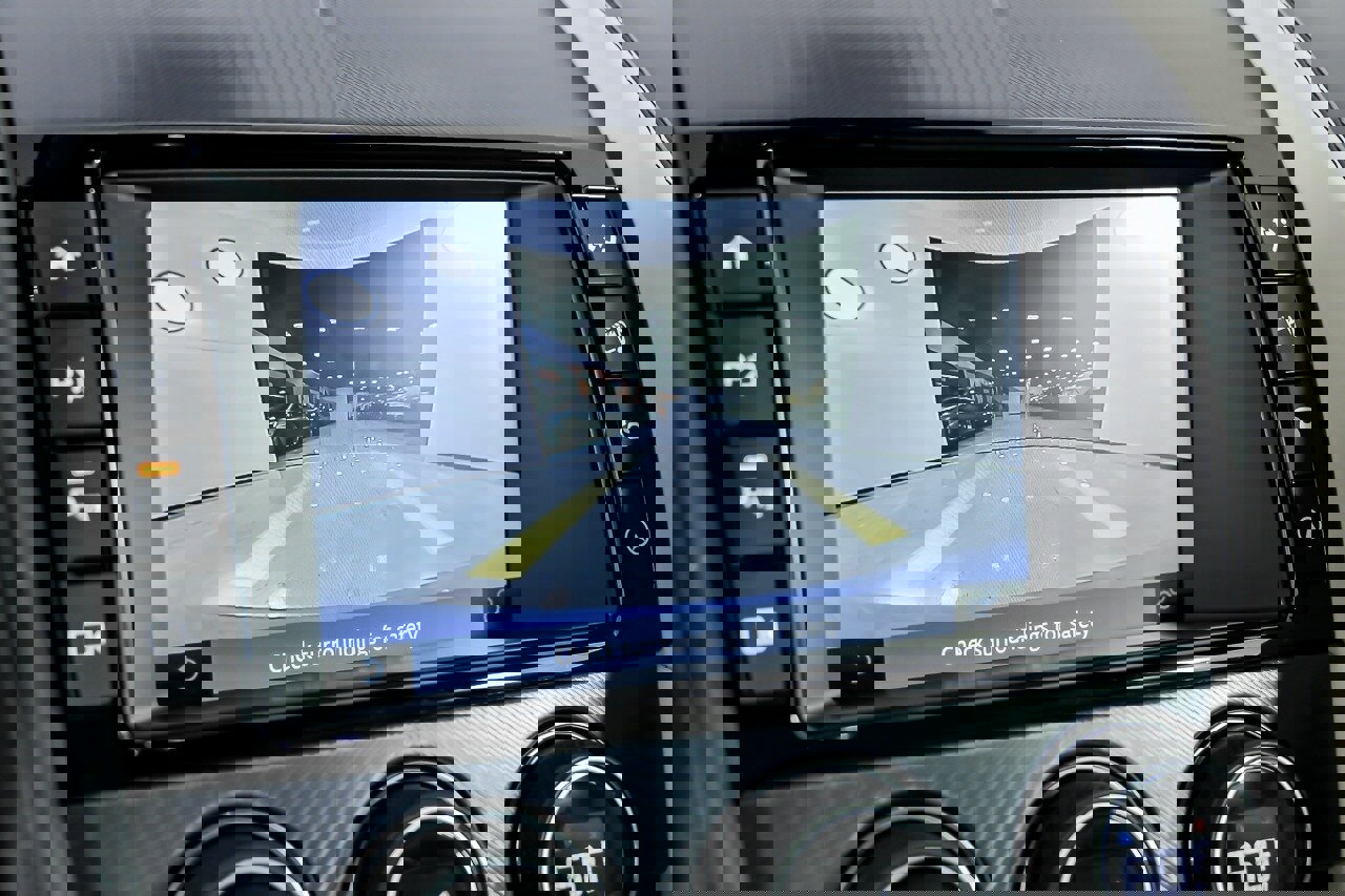 Used 2018 Jaguar F-TYPE R-Dynamic image 31