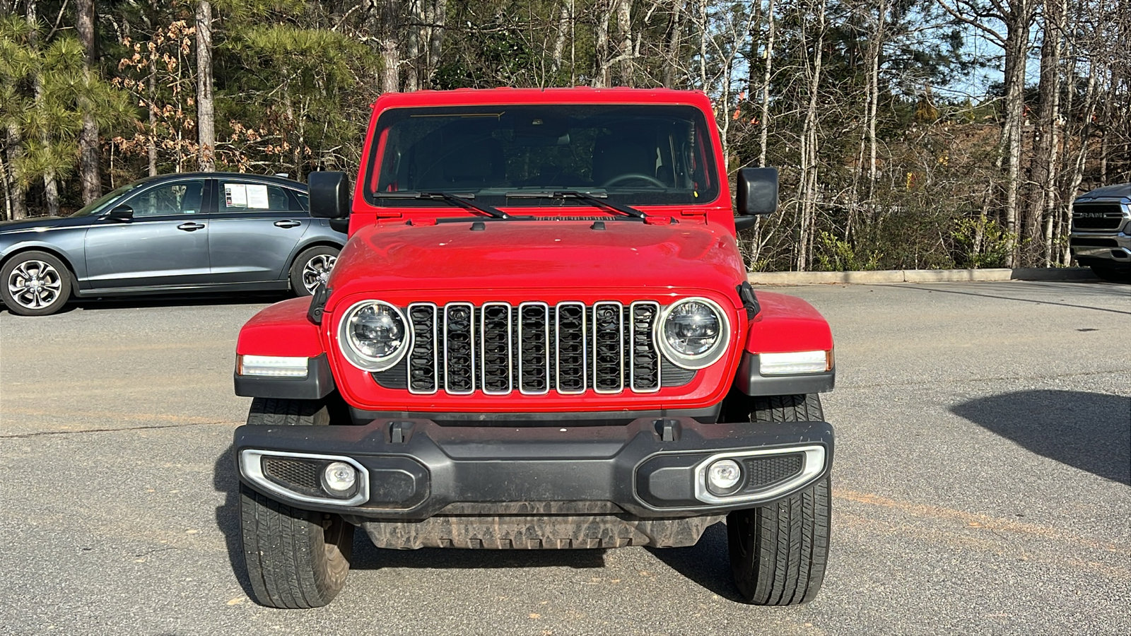 Used 2025 Jeep Wrangler Sahara image 3