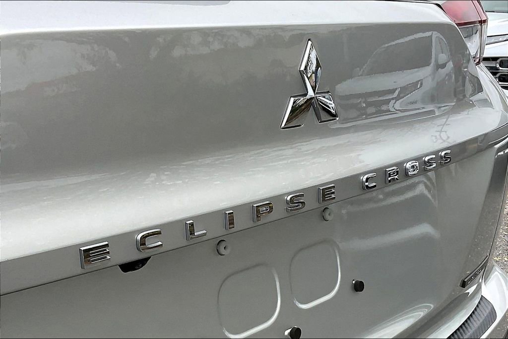 New 2026 Mitsubishi Eclipse Cross LE image 11