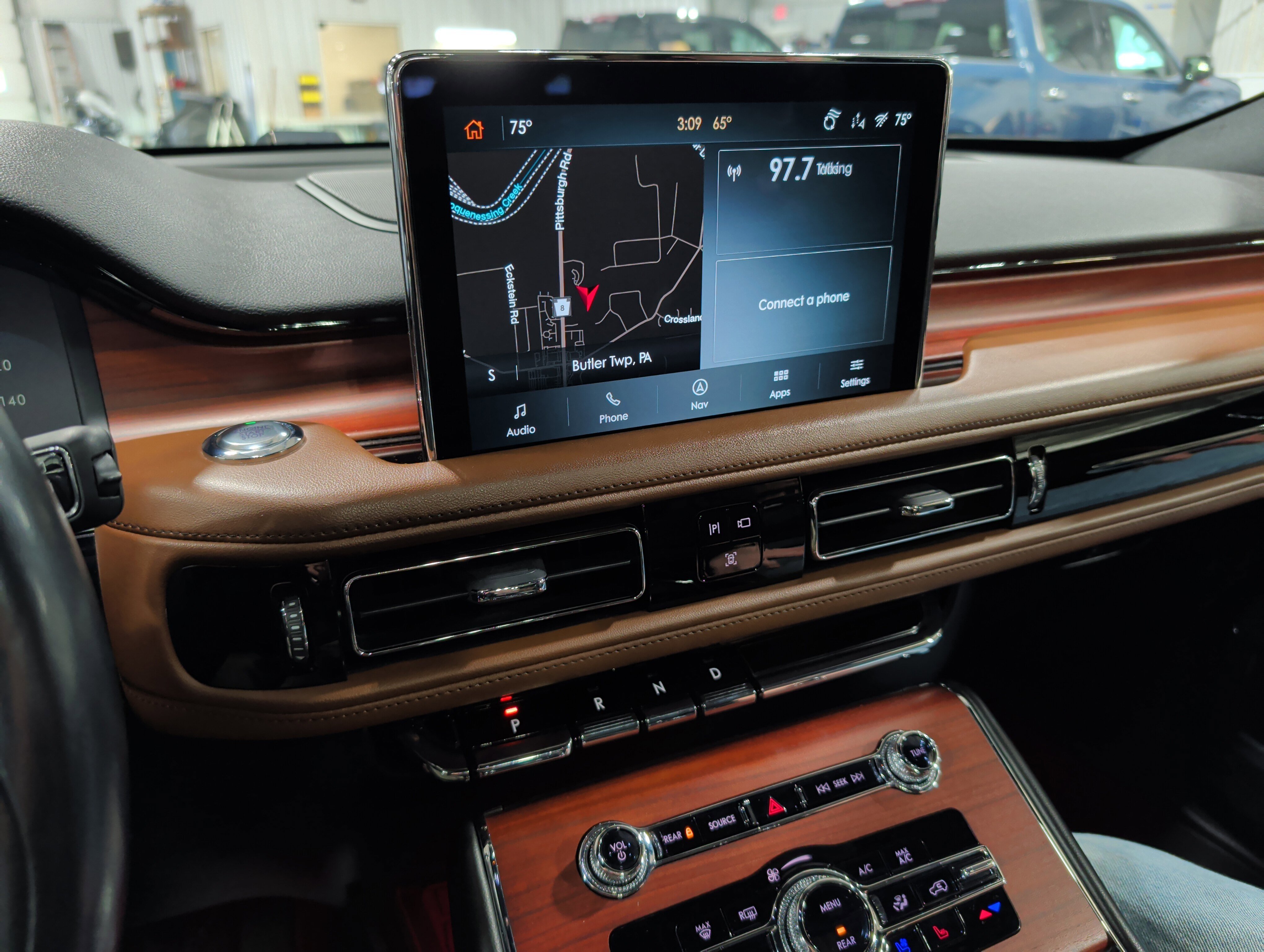 Used 2022 Lincoln Aviator Reserve w/ Elements Package Plus image 11