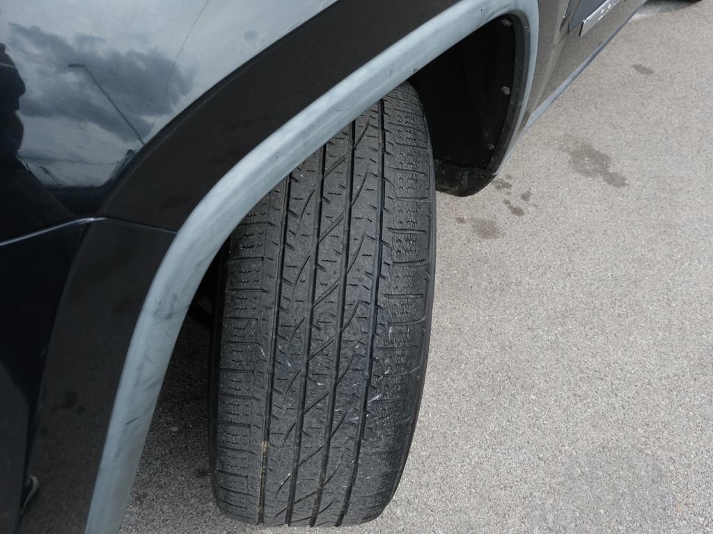 Used 2011 Jeep Grand Cherokee Laredo image 14