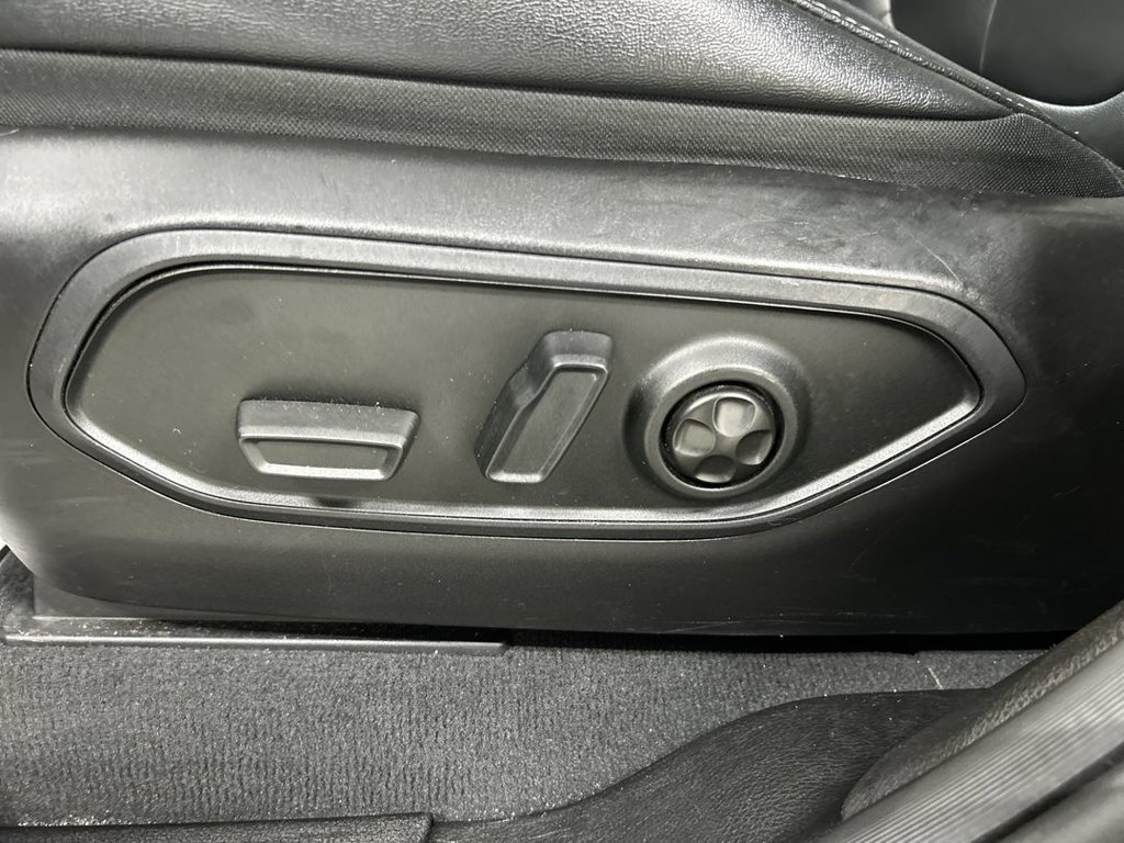 Used 2024 Jeep Grand Cherokee L Limited AWD/4WD image 10