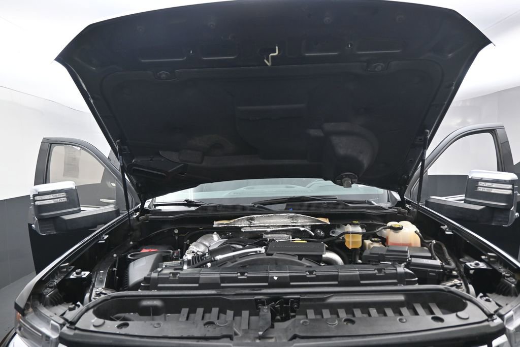 Used 2020 Chevrolet Silverado 3500 LTZ w/ LTZ Texas Edition image 39