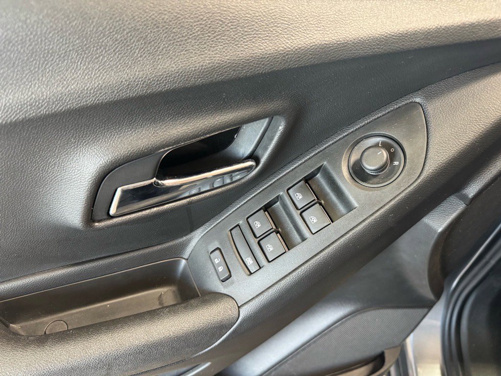 Used 2020 Chevrolet Trax LS w/ Tint and Cruise Package image 13