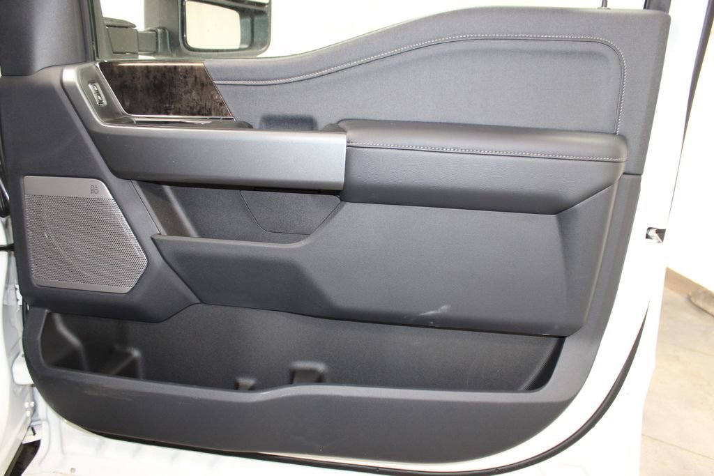 New 2025 Ford F350 Lariat w/ Lariat Ultimate Package image 29
