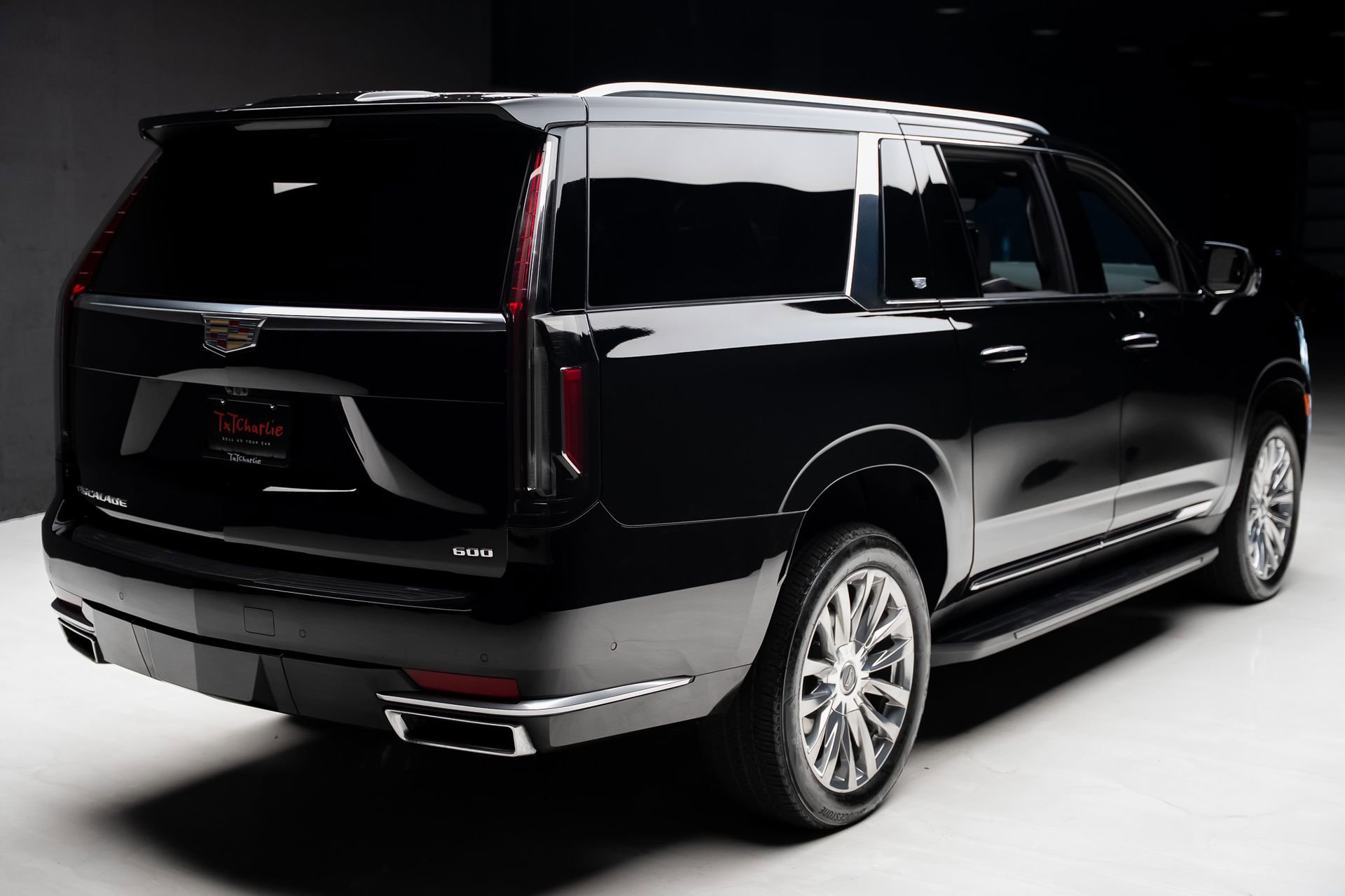 Used 2024 Cadillac Escalade ESV Premium Luxury RWD image 35