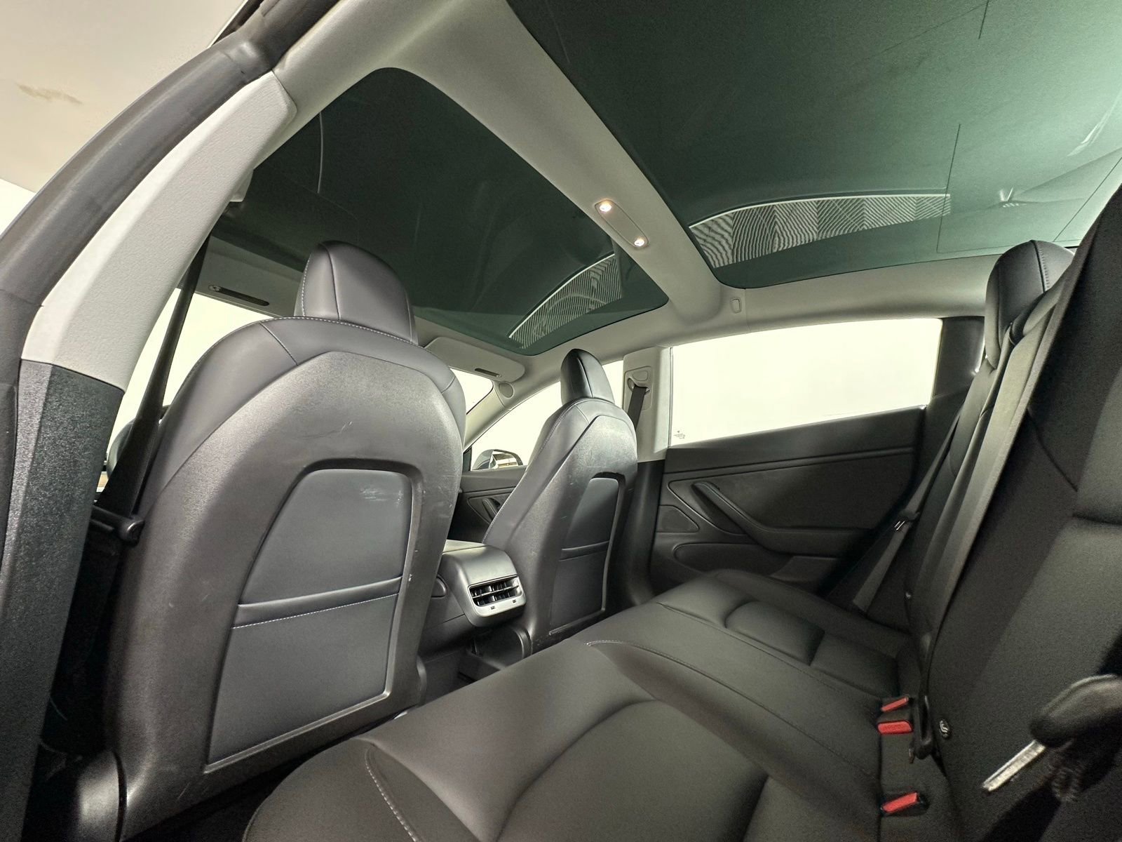 Used 2018 Tesla Model 3 Long Range image 6