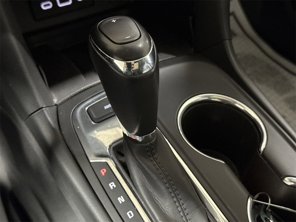 Used 2019 Chevrolet Equinox Premier image 16