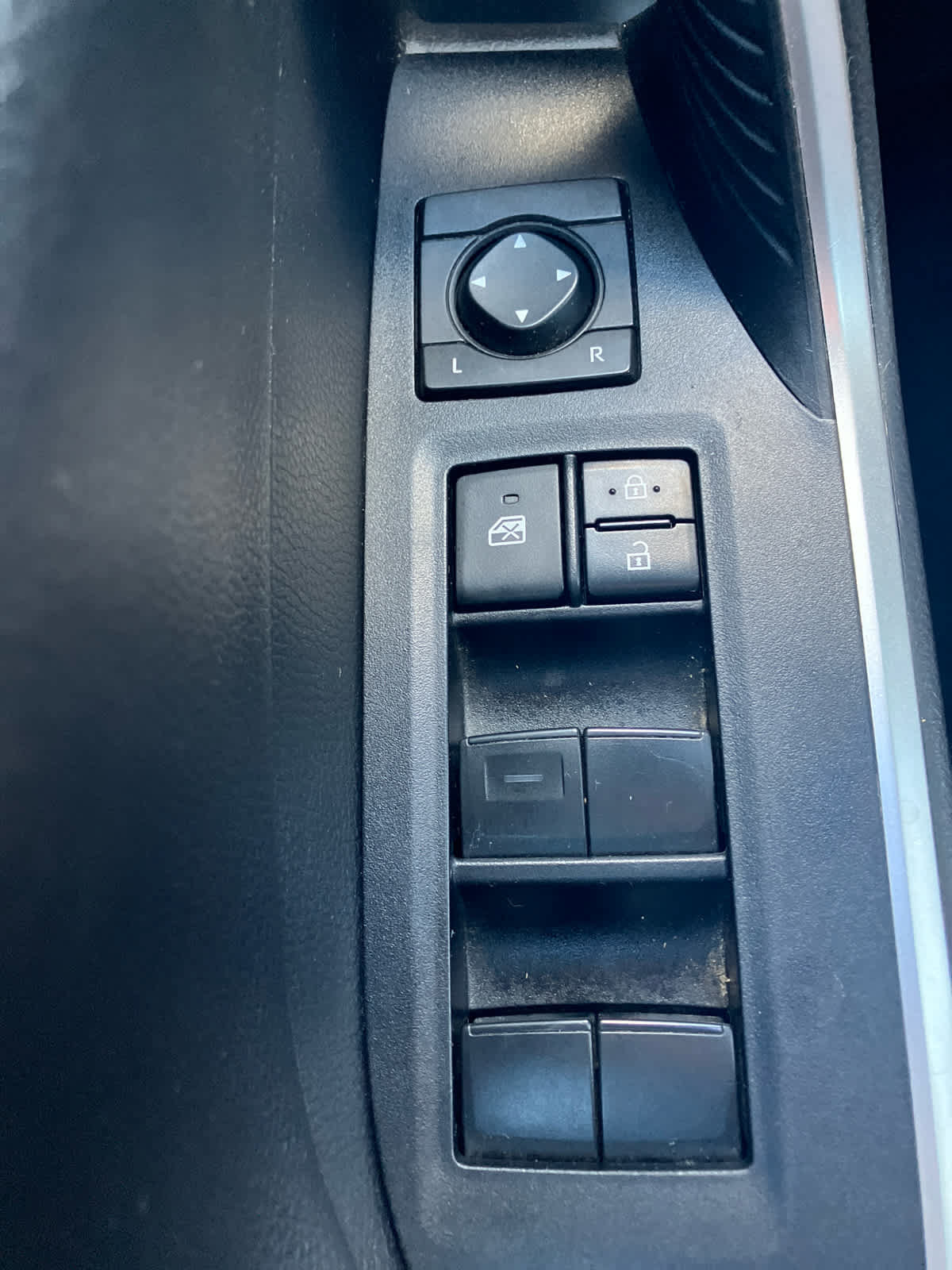 Used 2020 Toyota RAV4 TRD Off-Road AWD/4WD image 12