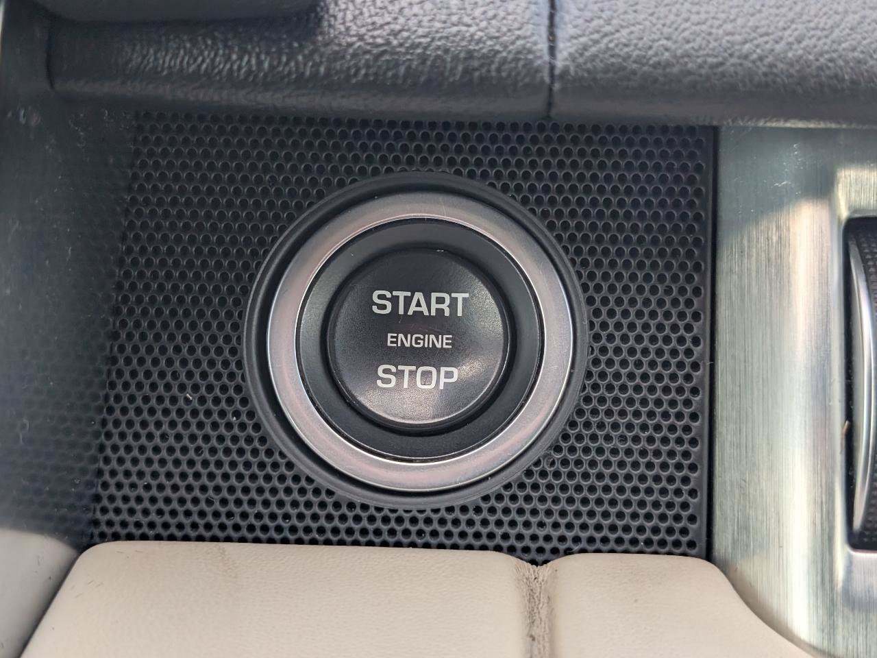 Used 2019 Land Rover Range Rover Supercharged AWD/4WD image 16
