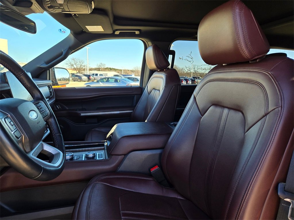 Used 2024 Ford Expedition Limited image 9