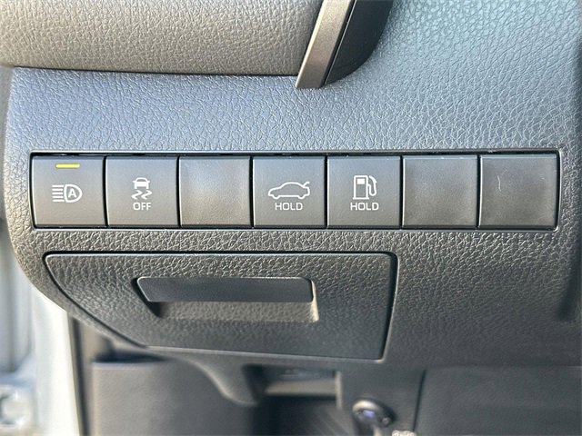 Used 2024 Toyota Camry SE image 16