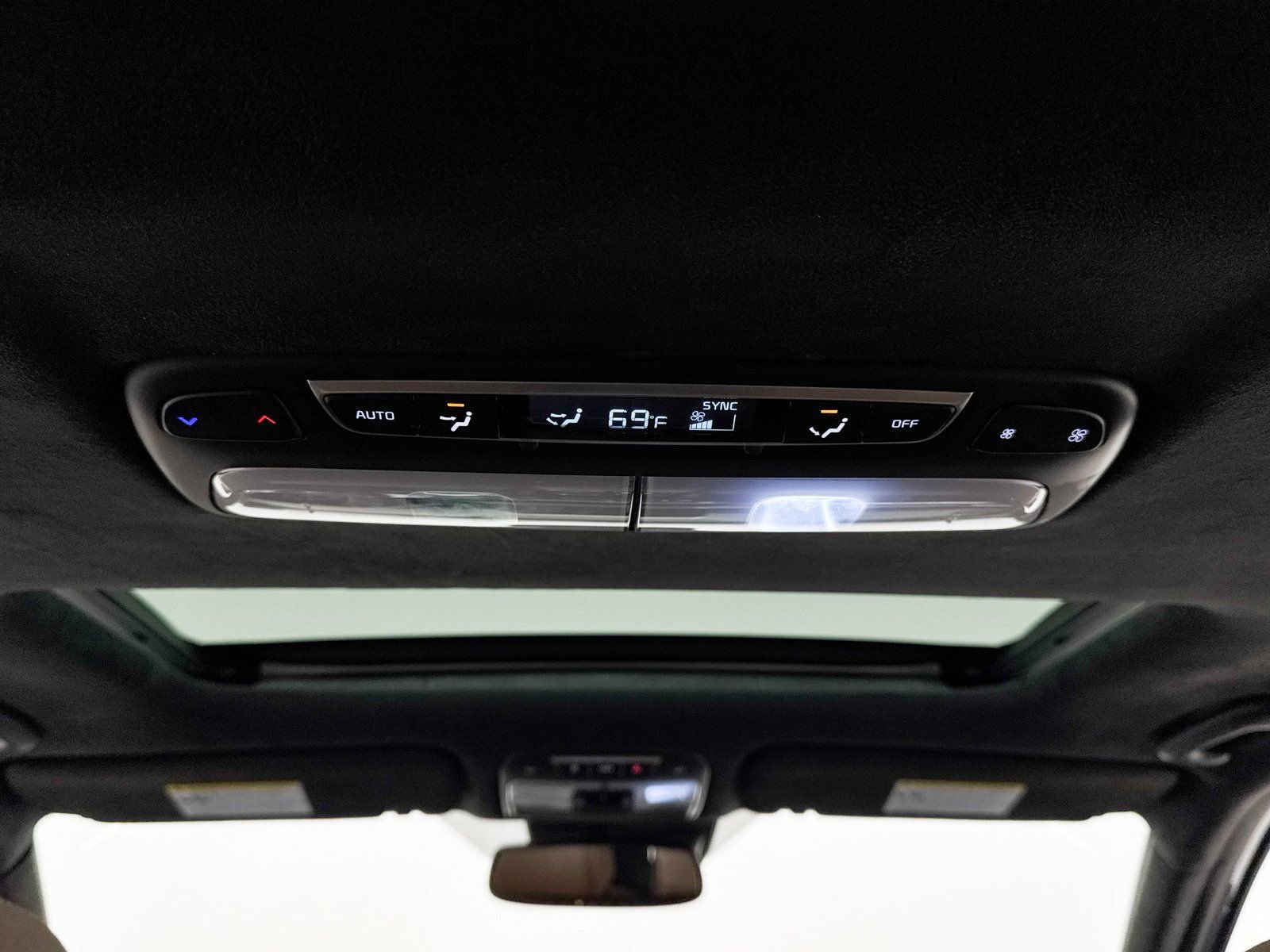 Used 2022 Kia Telluride SX w/ SX Prestige Package image 36