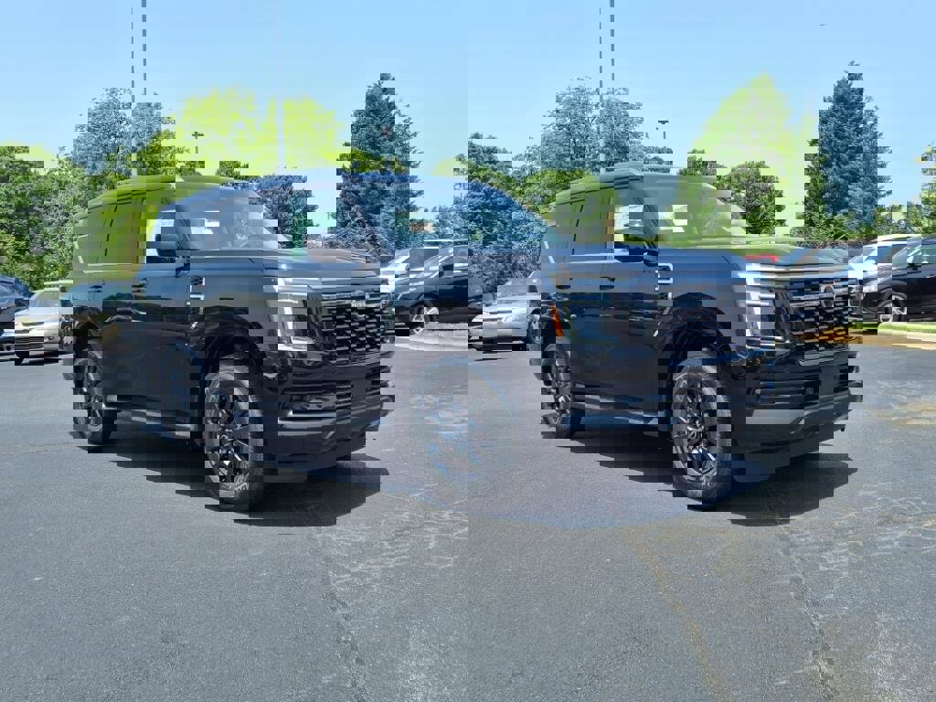 New 2025 Nissan Armada SV