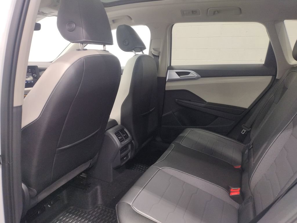 New 2025 Volkswagen Taos SE image 23