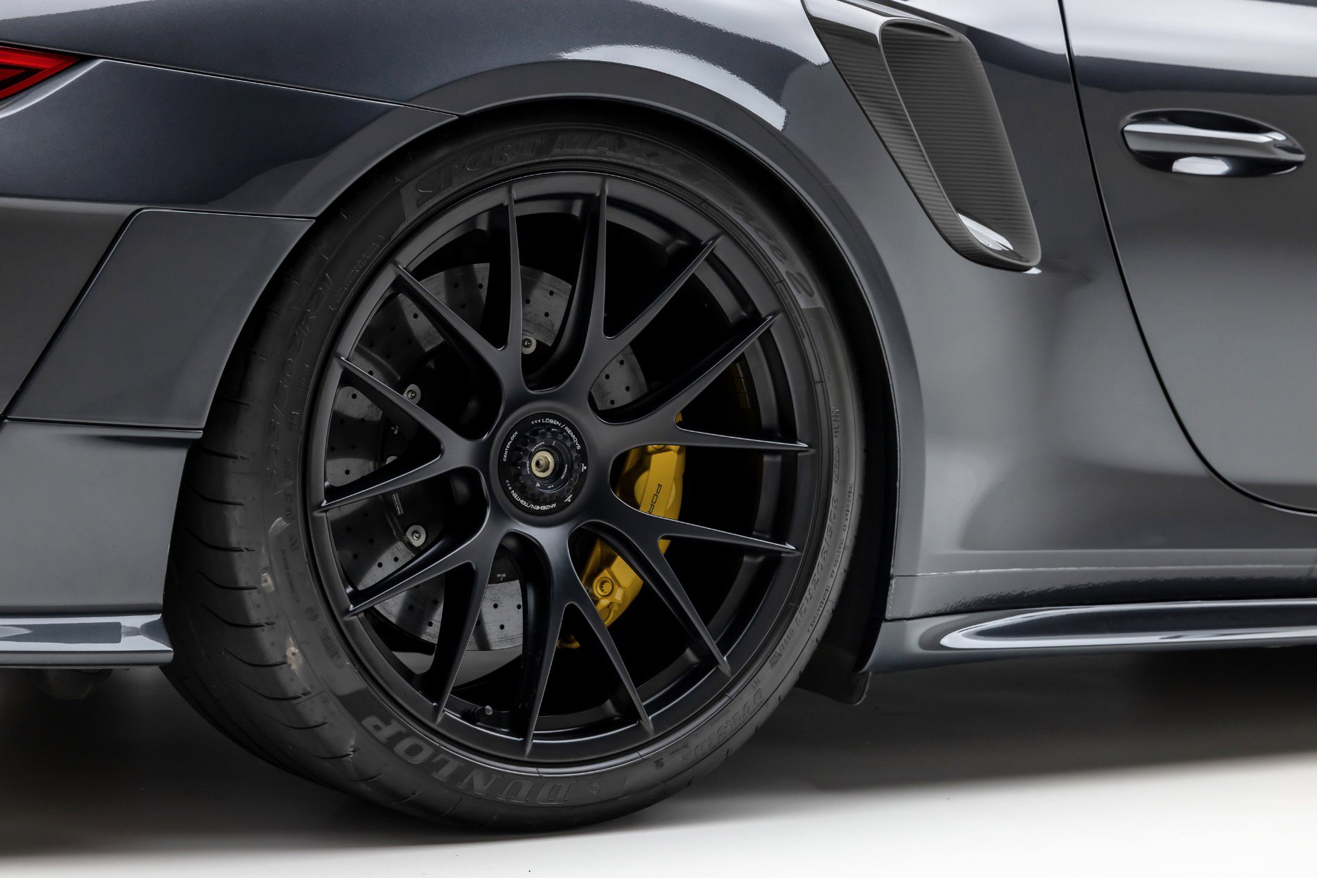 Used 2018 Porsche 911 GT2 RS image 8