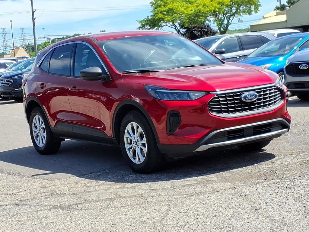 Certified 2023 Ford Escape Active AWD/4WD image 7