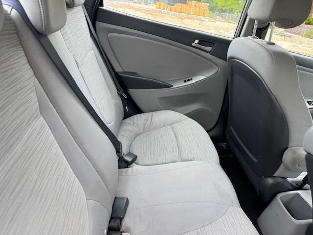 Used 2017 Hyundai Accent SE image 16