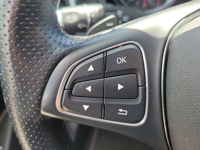 Used 2020 Mercedes-Benz GLA 250 4MATIC w/ Premium Package image 22