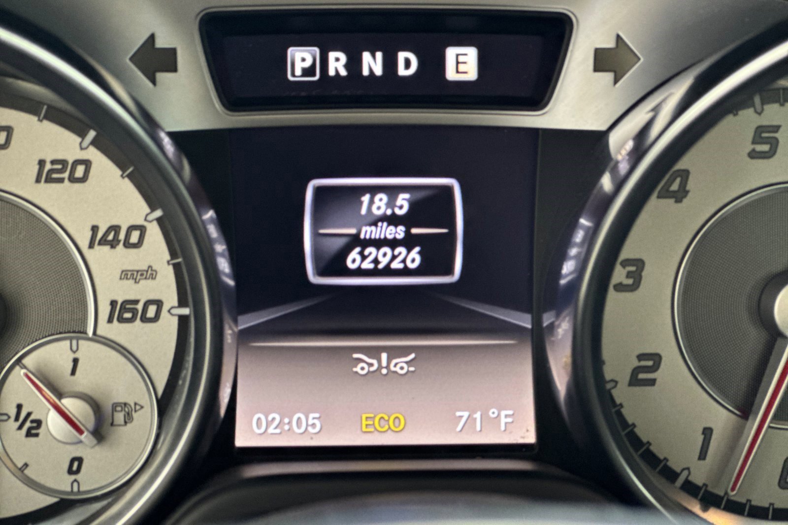 Used 2013 Mercedes-Benz SL 550 w/ Premium Pkg image 17