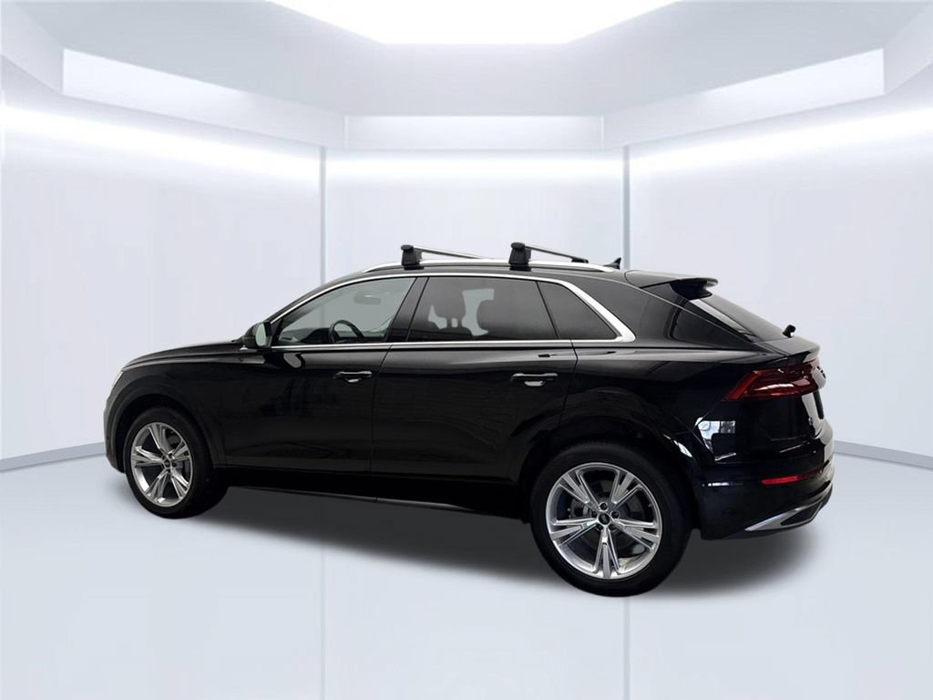 Used 2023 Audi Q8 Premium w/ Convenience Package AWD/4WD image 4