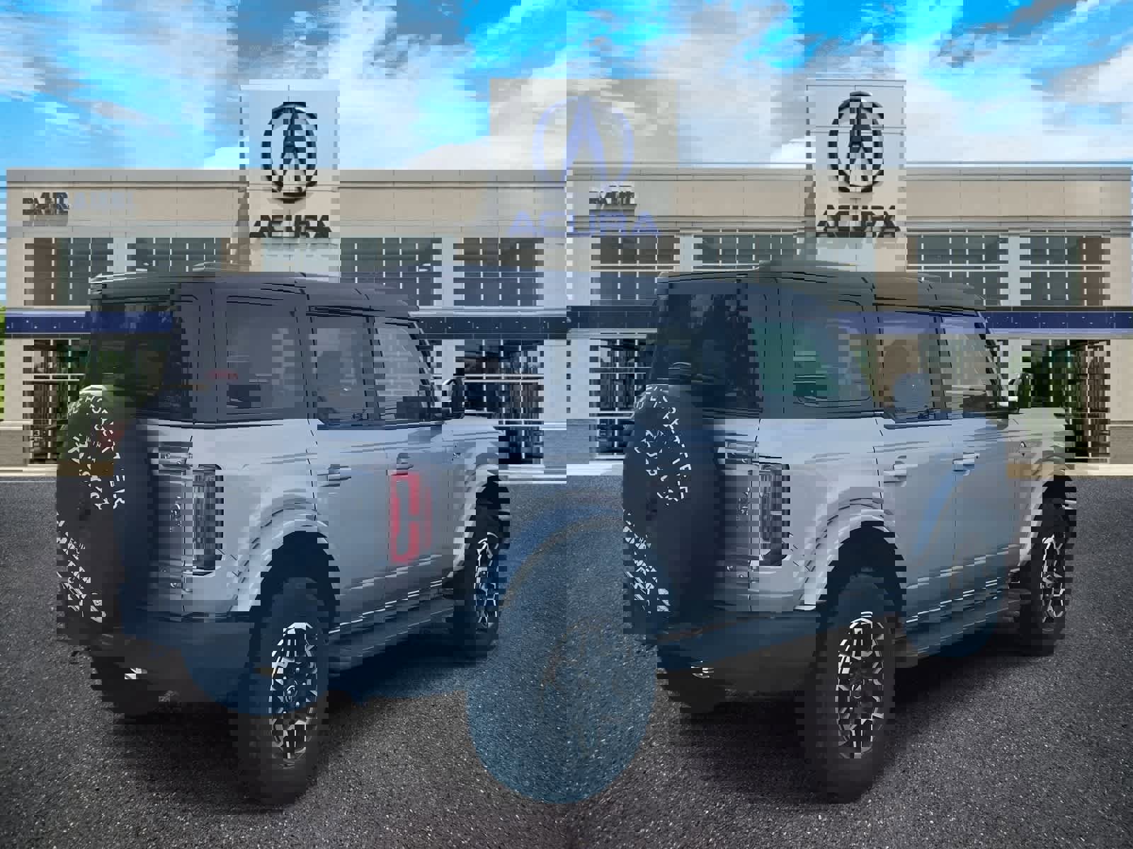 Used 2023 Ford Bronco Outer Banks image 5