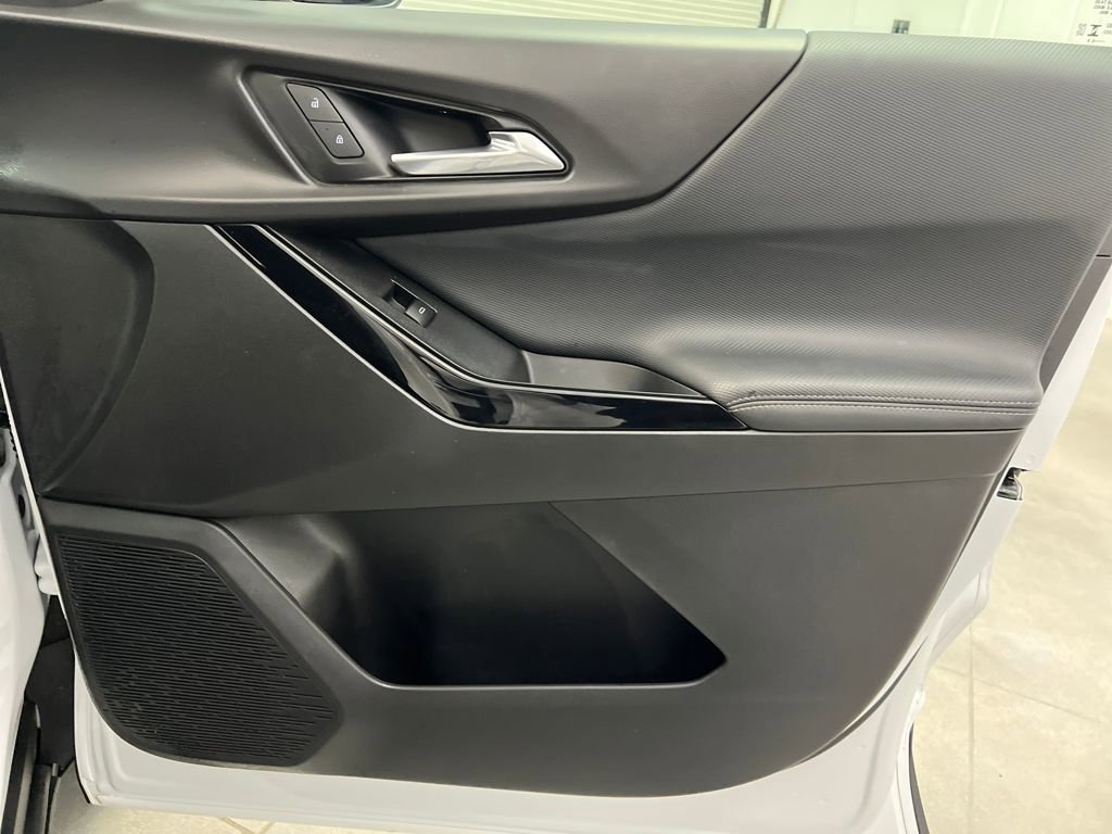 Used 2025 Chevrolet Equinox LT image 26