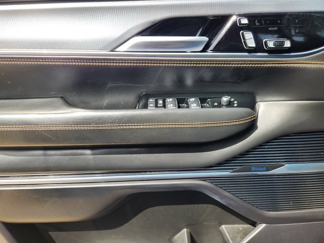Used 2022 Jeep Grand Wagoneer Series III AWD/4WD image 28