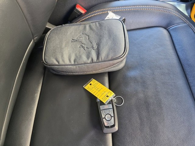 Used 2023 Ford Bronco Badlands image 9