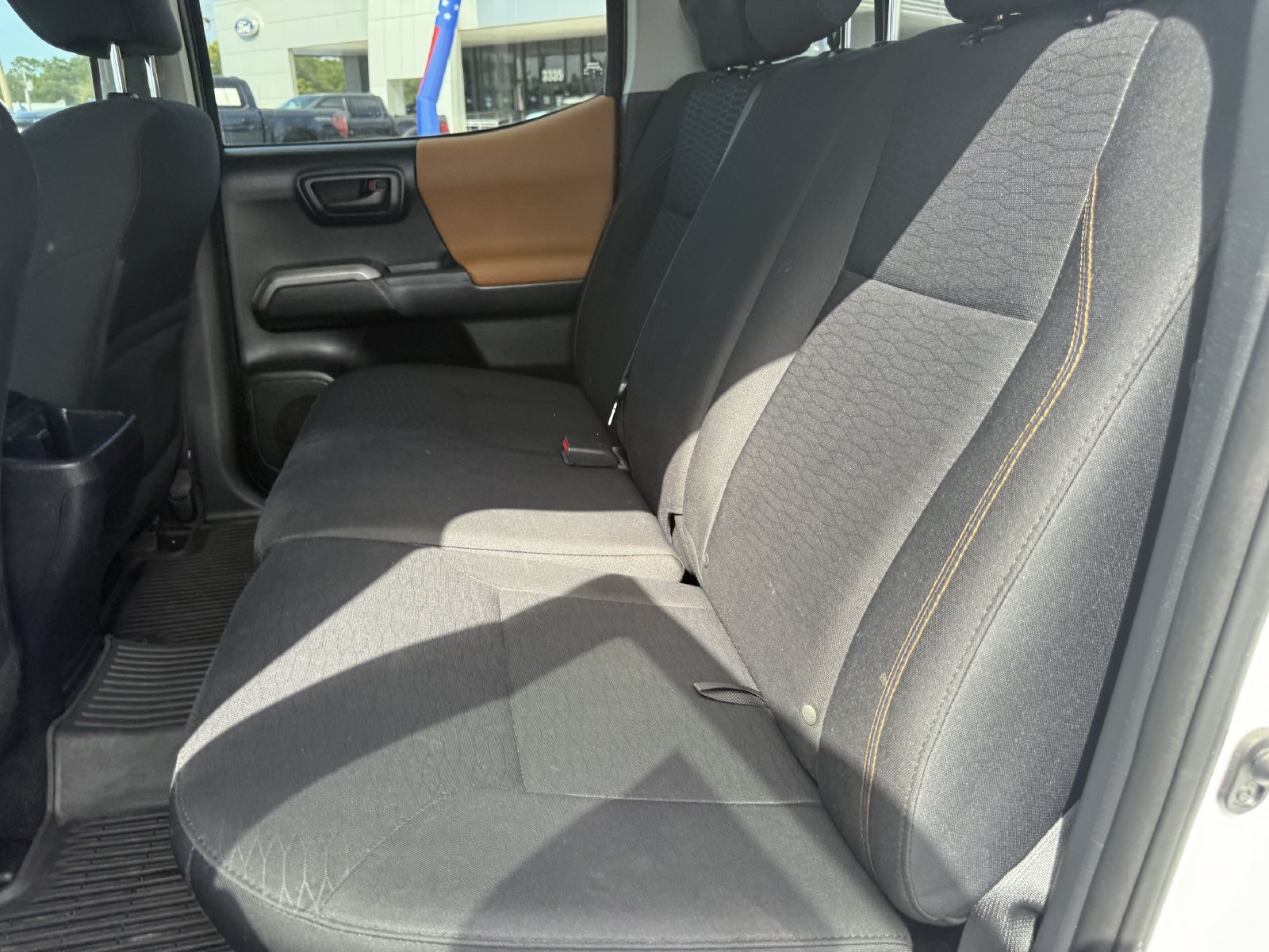 Used 2017 Toyota Tacoma SR5 RWD image 22